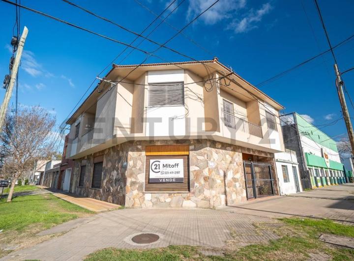 PH · 184m² · 4 Ambientes · 2 Cocheras