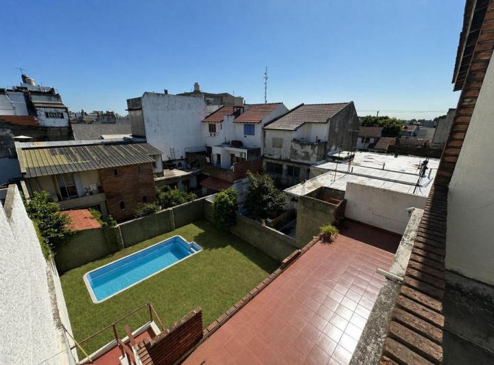 PH · 210m² · 5 Ambientes · 2 Cocheras
