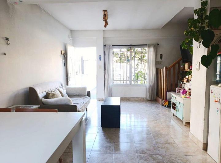 PH · 83m² · 4 Ambientes · 1 Cochera