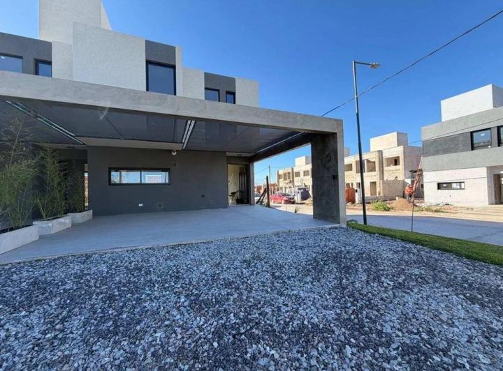 PH · 145m² · 3 Ambientes · 2 Cocheras