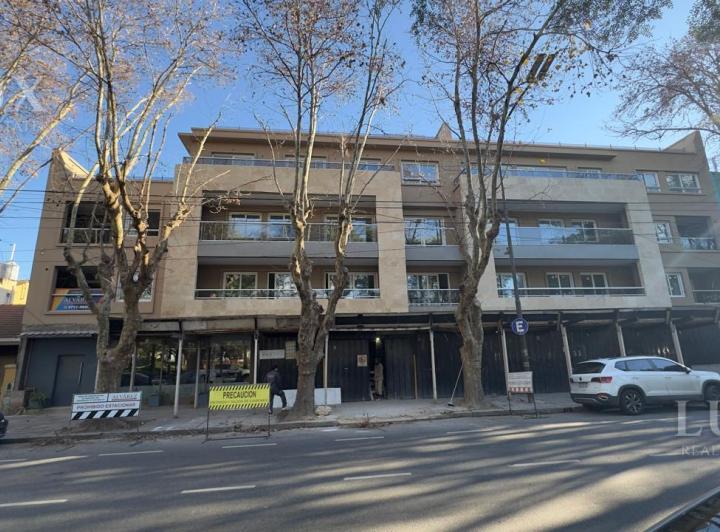 Departamento · 45m² · 2 Ambientes · 43 Cocheras