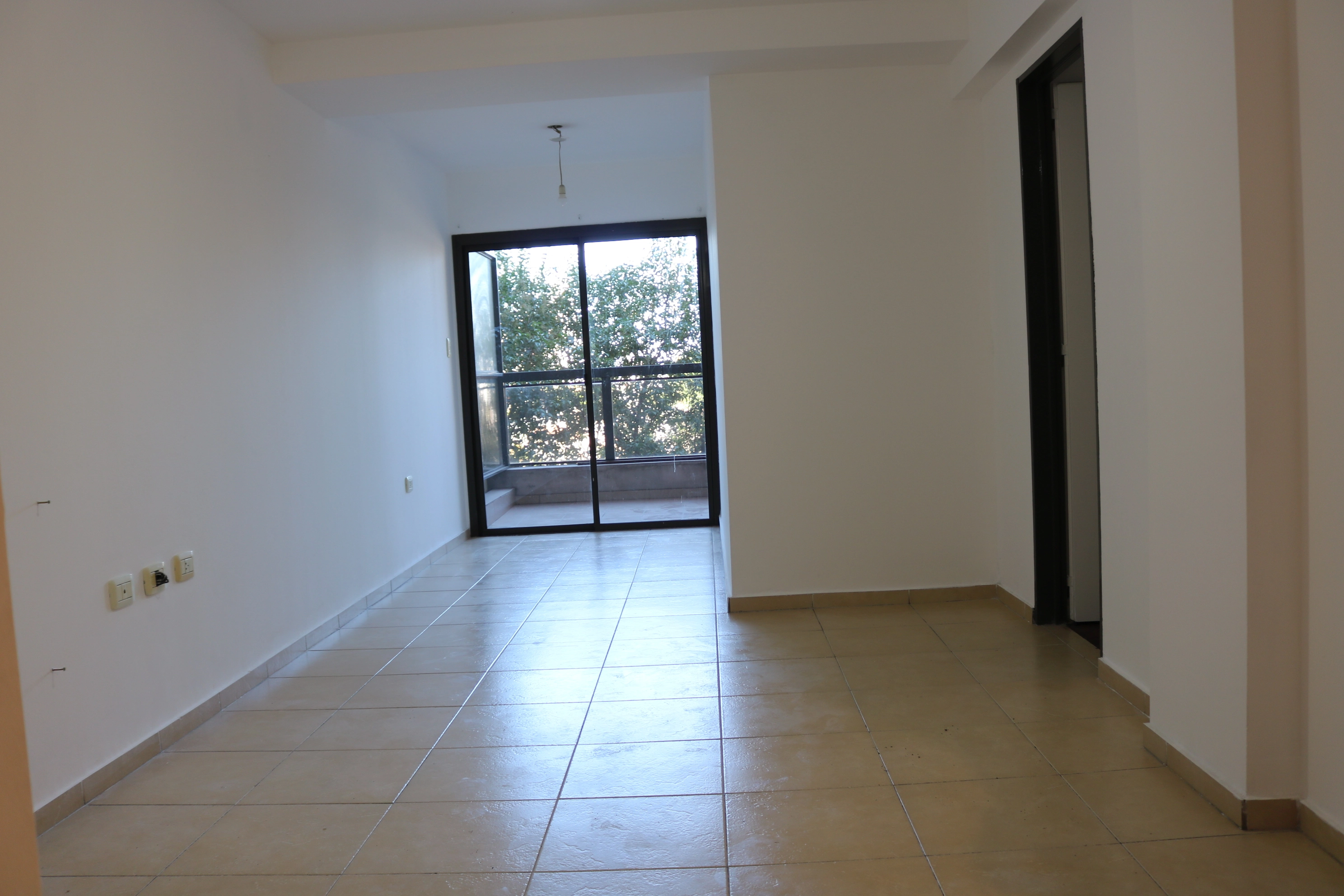 Frente c/balcón Alta Córdoba Excelente Depto 2 Dorm, pisos parquet placares