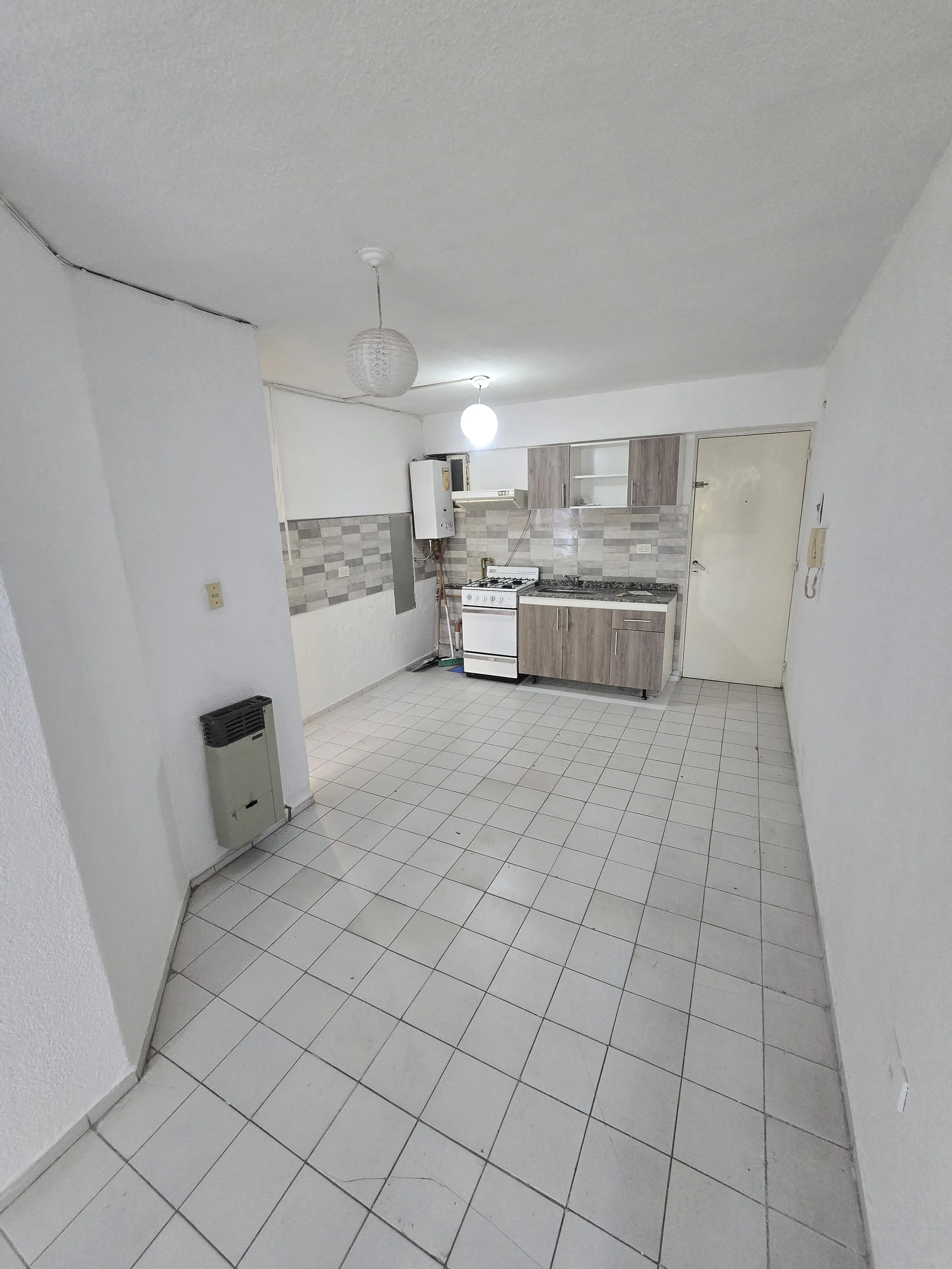 DEPARTAMENTO EN ALQUILER - BV. CHACABUCO 635