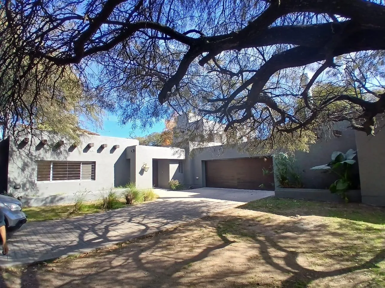 VENTA excepcional casa 5 Lomas