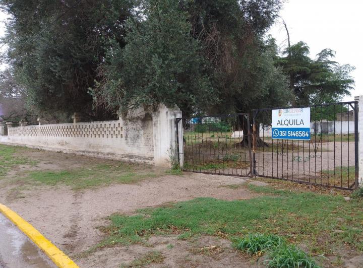 Casa · 100m² · 4 Ambientes · 2 Cocheras
