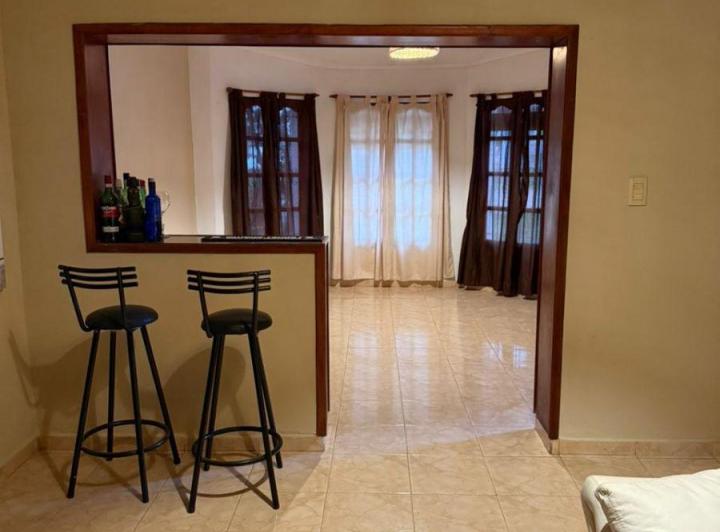 Casa · 170m² · 6 Ambientes · 1 Cochera