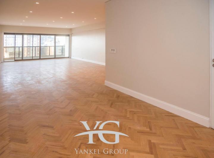 Departamento · 210m² · 3 Ambientes · 2 Cocheras