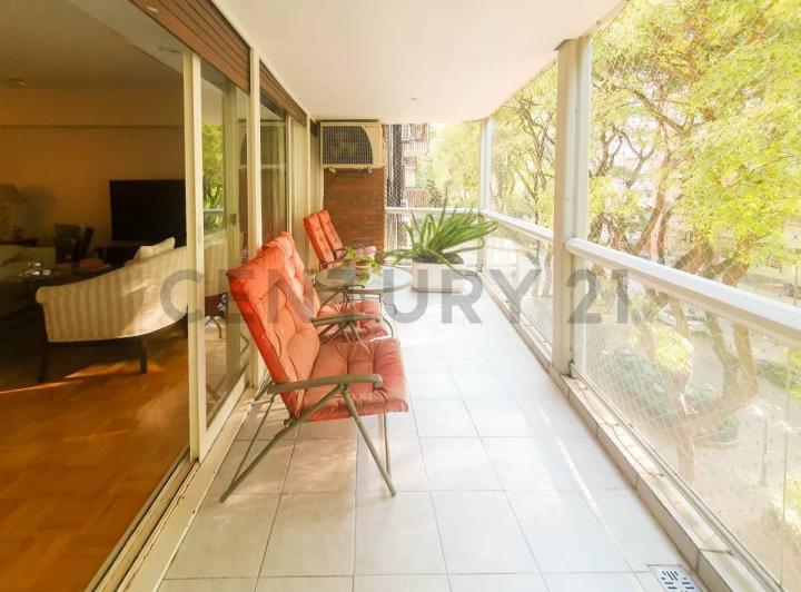 Departamento · 123m² · 3 Ambientes · 1 Cochera