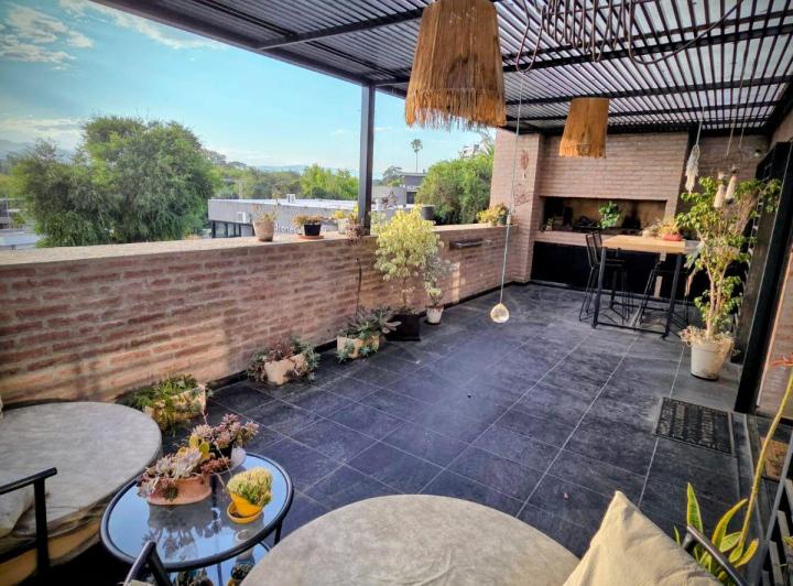 Departamento · 150m² · 6 Ambientes · 1 Cochera