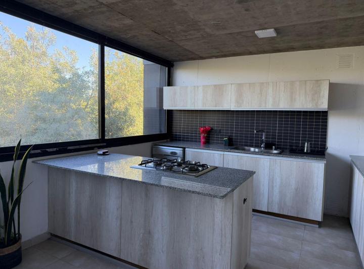 Casa · 550m² · 10 Ambientes · 2 Cocheras