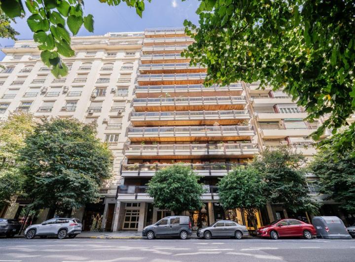 Departamento · 216m² · 3 Ambientes · 2 Cocheras
