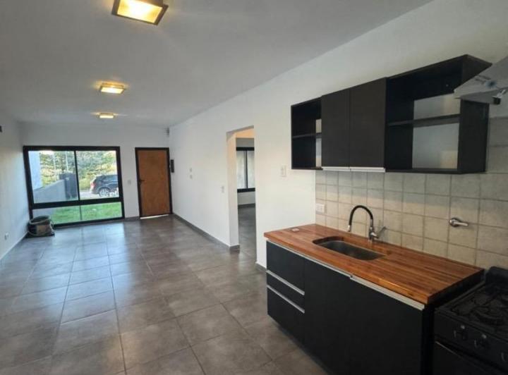 Casa · 90m² · 3 Ambientes · 1 Cochera