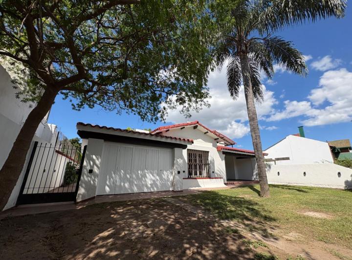 Casa · 520m² · 8 Ambientes · 1 Cochera