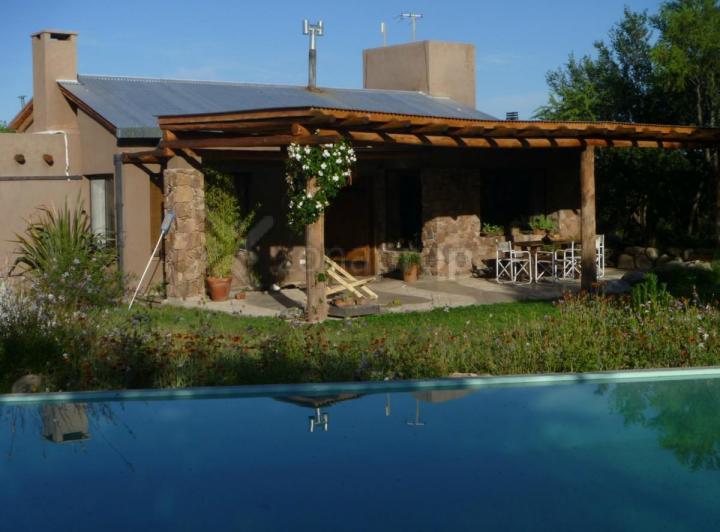 Casa · 170m² · 3 Dormitorios · 2 Cocheras