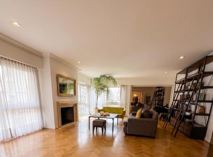Departamento · 262m² · 5 Ambientes · 1 Cochera