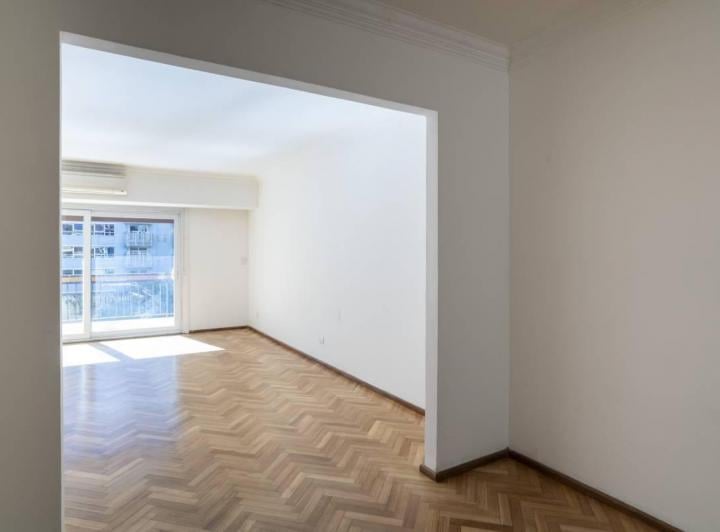 Departamento · 140m² · 5 Ambientes · 1 Cochera