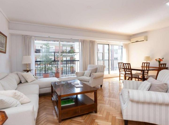 Departamento · 160ha · 6 Ambientes · 2 Cocheras