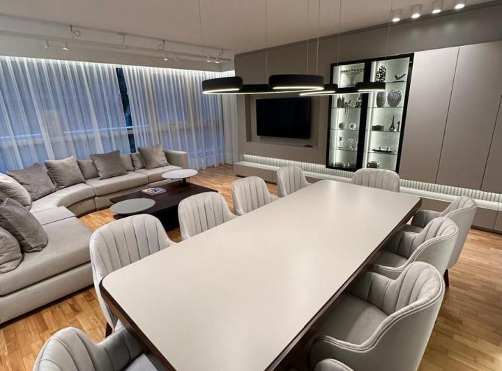 Departamento · 180m² · 5 Ambientes · 1 Cochera