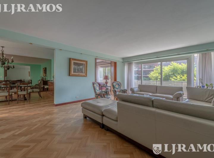 Departamento · 238m² · 5 Ambientes · 1 Cochera