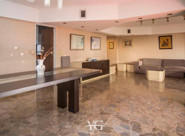 Departamento · 175m² · 5 Ambientes · 1 Cochera