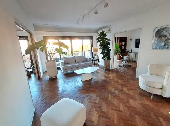 Departamento · 130m² · 4 Ambientes · 1 Cochera