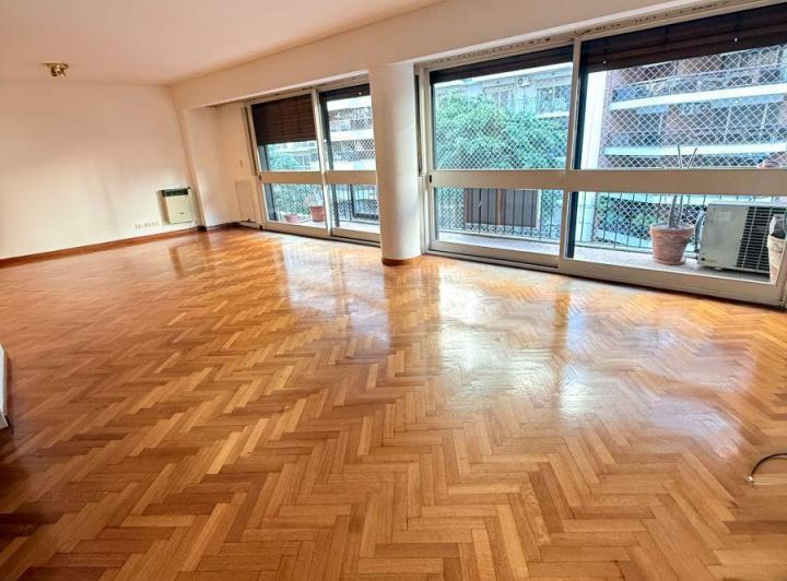 Departamento · 200m² · 7 Ambientes