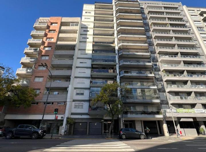 Departamento · 81m² · 4 Ambientes · 2 Cocheras