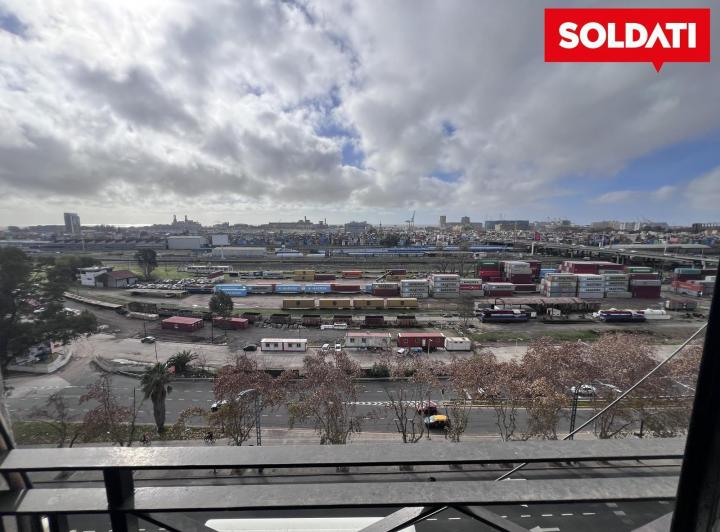 Departamento · 204m² · 8 Ambientes · 1 Cochera