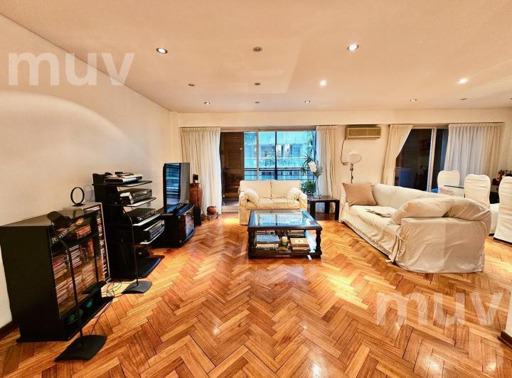 Departamento · 190m² · 5 Ambientes · 1 Cochera