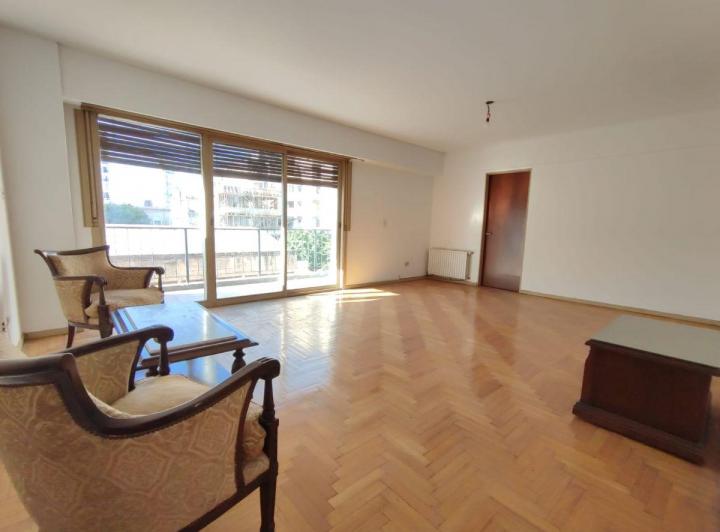 Departamento · 94m² · 4 Ambientes · 1 Cochera
