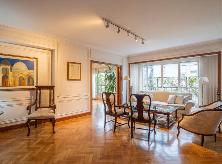Departamento · 277m² · 7 Ambientes · 1 Cochera