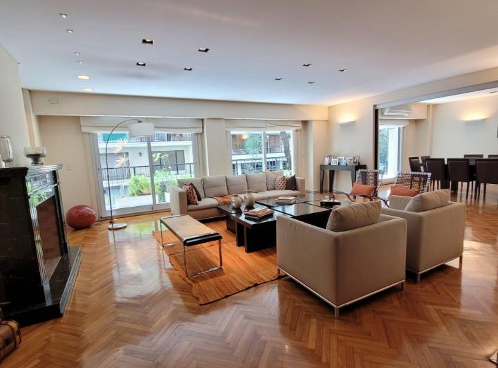 Departamento · 300m² · 8 Ambientes · 2 Cocheras