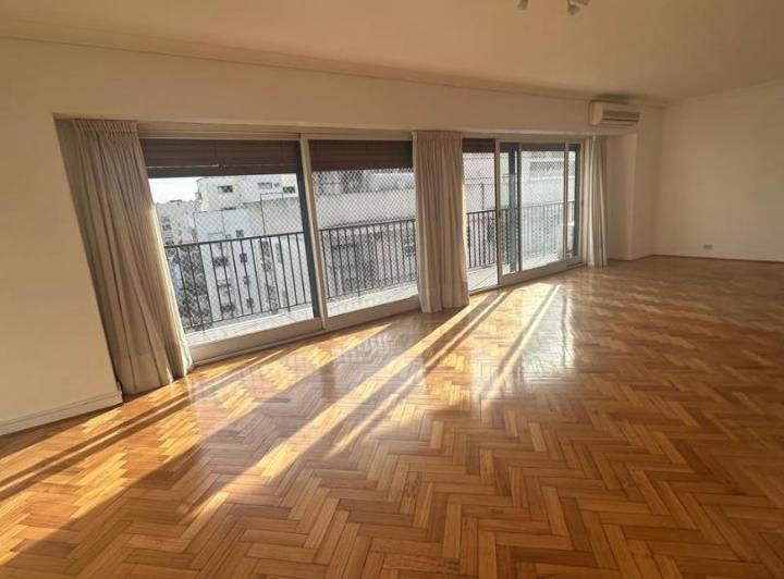 Departamento · 135m² · 4 Ambientes · 1 Cochera