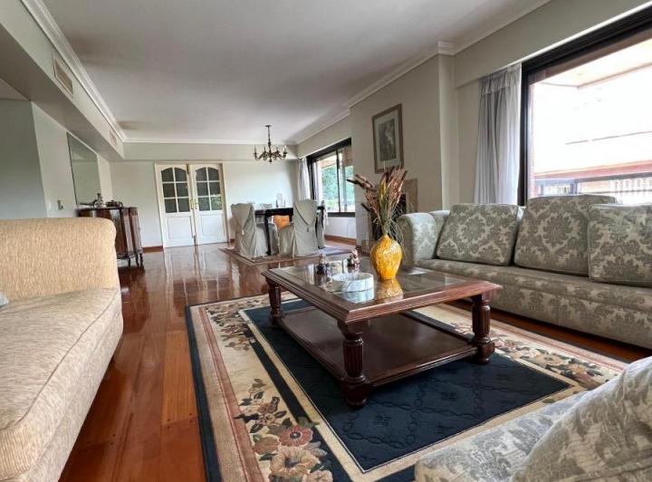 Departamento · 270m² · 6 Ambientes · 2 Cocheras
