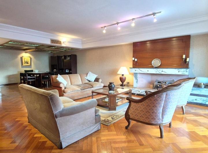 Departamento · 244m² · 5 Ambientes · 1 Cochera