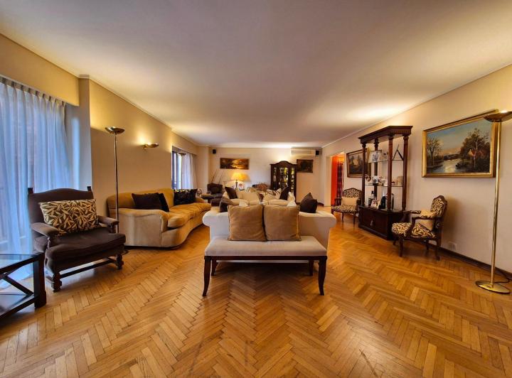 Departamento · 256m² · 7 Ambientes · 2 Cocheras