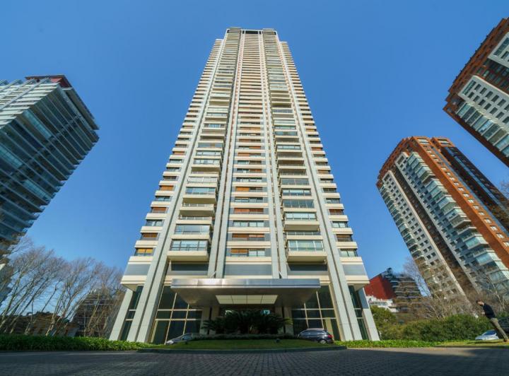 Departamento · 400m² · 5 Ambientes · 3 Cocheras