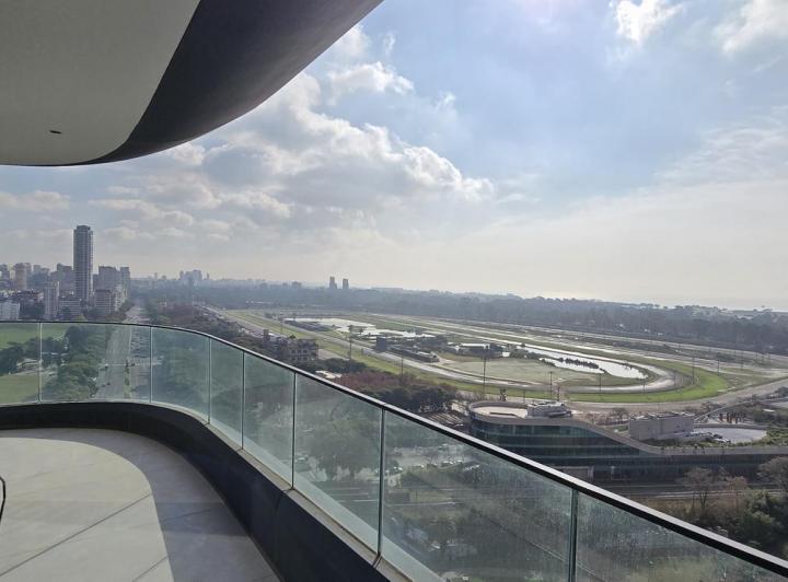 Departamento · 307m² · 4 Ambientes · 1 Cochera