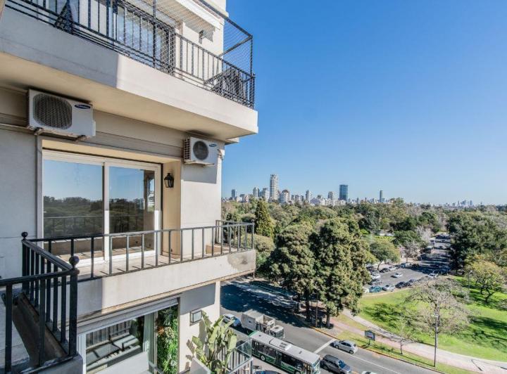Departamento · 222m² · 6 Ambientes · 1 Cochera