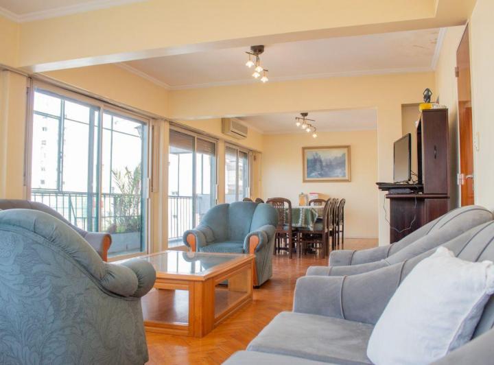 Departamento · 230m² · 6 Ambientes