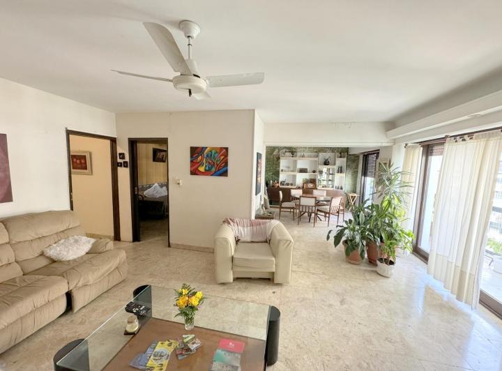 Departamento · 167m² · 6 Ambientes · 1 Cochera