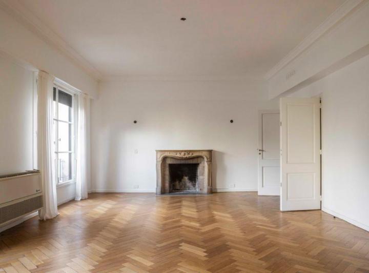 Departamento · 372m² · 8 Ambientes · 1 Cochera