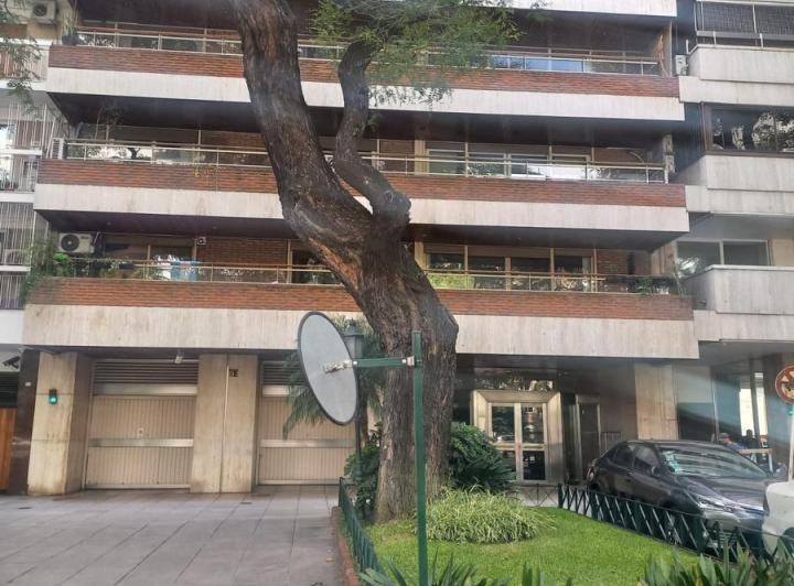 Departamento · 206m² · 5 Ambientes · 1 Cochera