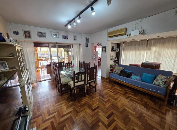 Departamento · 123m² · 6 Ambientes · 1 Cochera