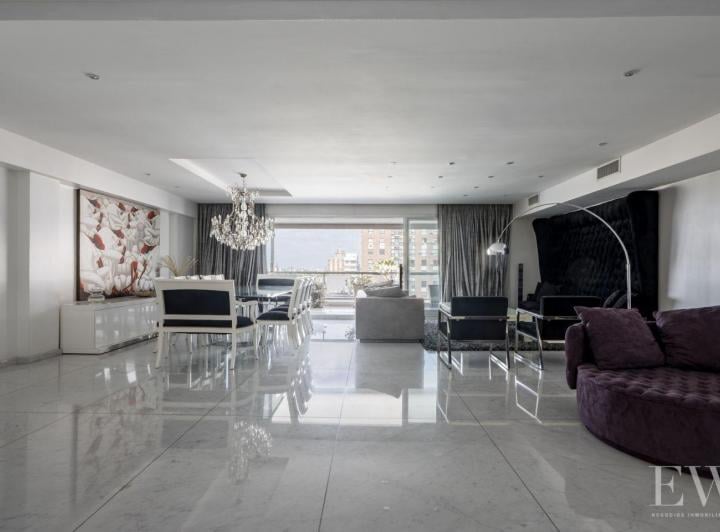 Departamento · 247m² · 5 Ambientes · 2 Cocheras