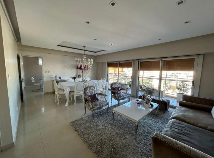 Departamento · 185m² · 4 Ambientes · 1 Cochera