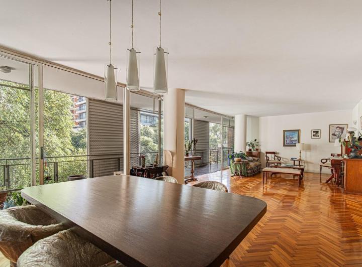 Departamento · 187m² · 5 Ambientes · 1 Cochera