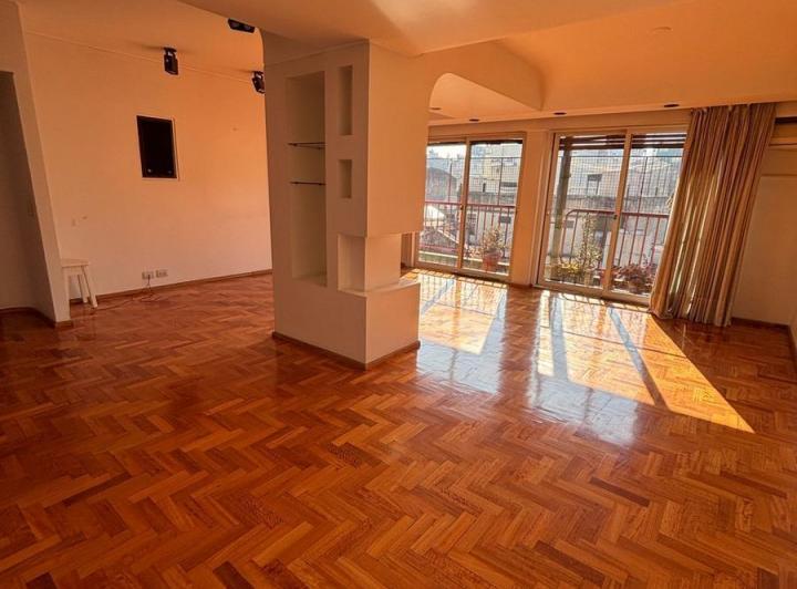 Departamento · 162m² · 6 Ambientes · 1 Cochera