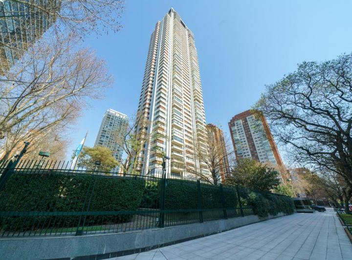Departamento · 404m² · 5 Ambientes · 3 Cocheras