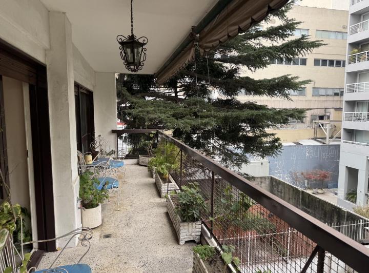 Departamento · 111m² · 6 Ambientes · 1 Cochera